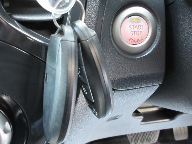 
								NISSAN JUKE full									