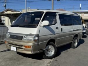 TOYOTA HIACE WAGON