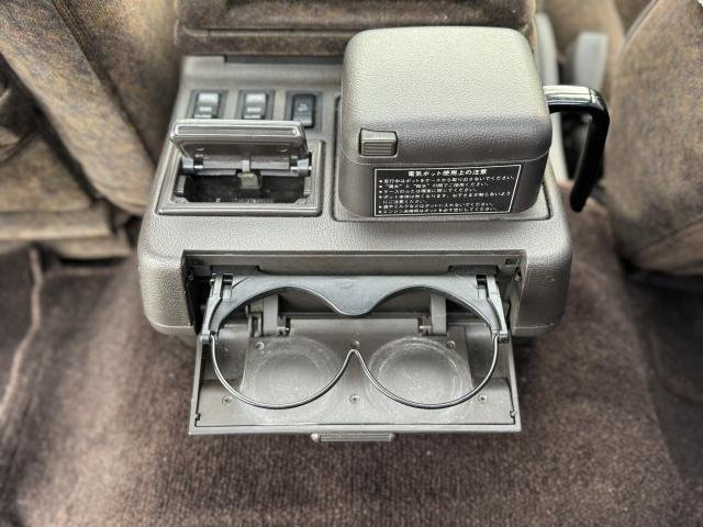 
								TOYOTA HIACE WAGON full									
