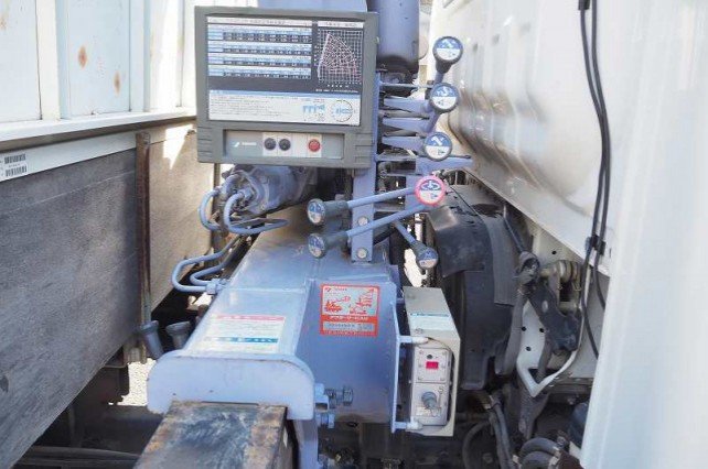 
								ISUZU ELF TRUCK full									