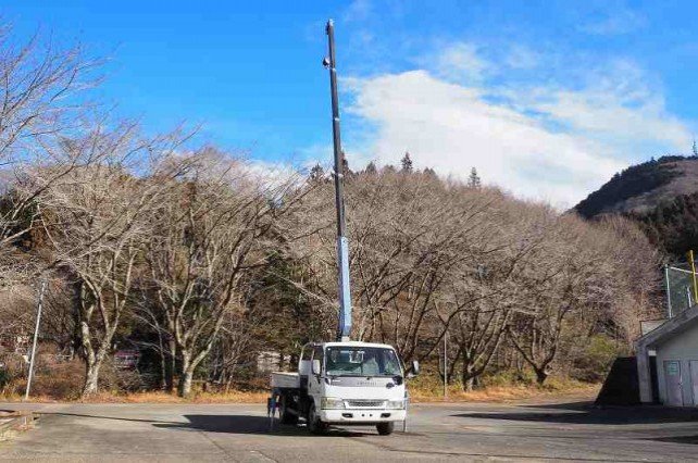 
								ISUZU ELF TRUCK full									