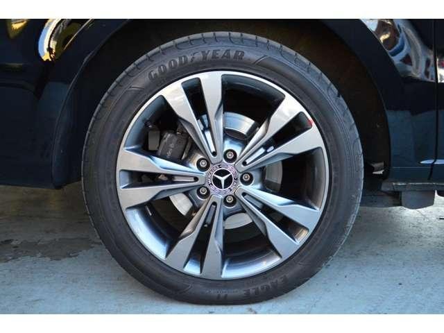 
								Mercedes Benz full									