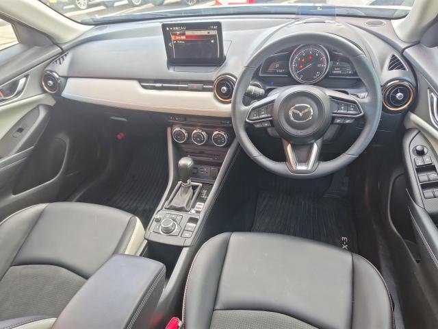 
								MAZDA CX-3 full									