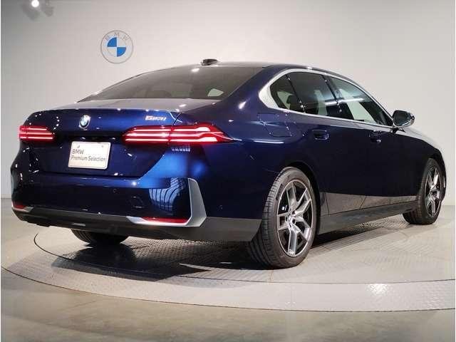 
								BMW 5 SERIES full									