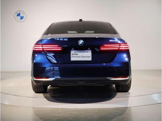 
								BMW 5 SERIES full									