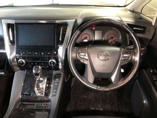 
								TOYOTA VELLFIRE full									