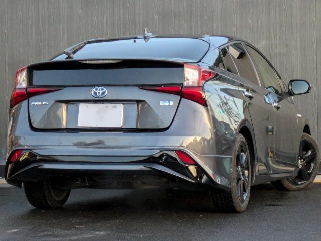 
								TOYOTA PRIUS full									