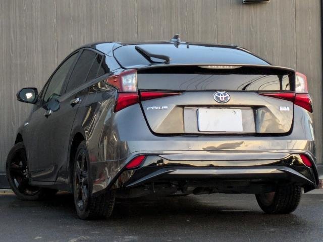 
								TOYOTA PRIUS full									