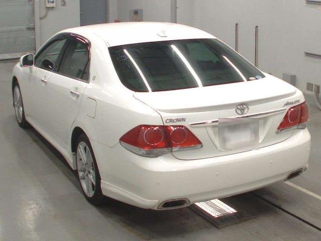 
								TOYOTA CROWN full									