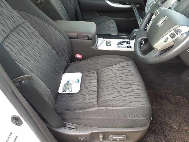 
								TOYOTA CROWN full									