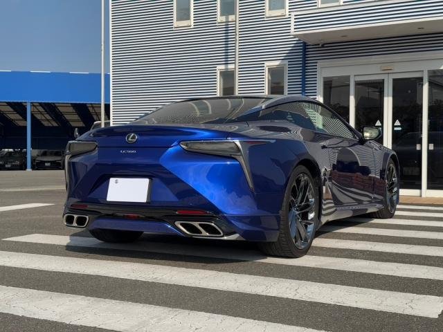 
								LEXUS LC full									