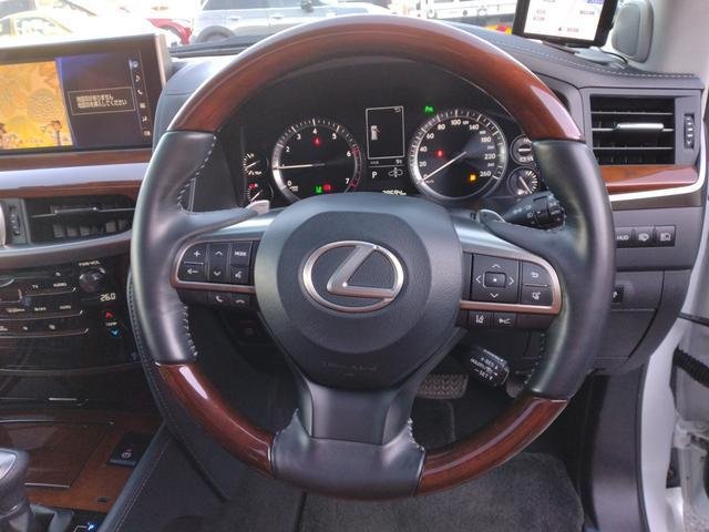 
								LEXUS LX full									