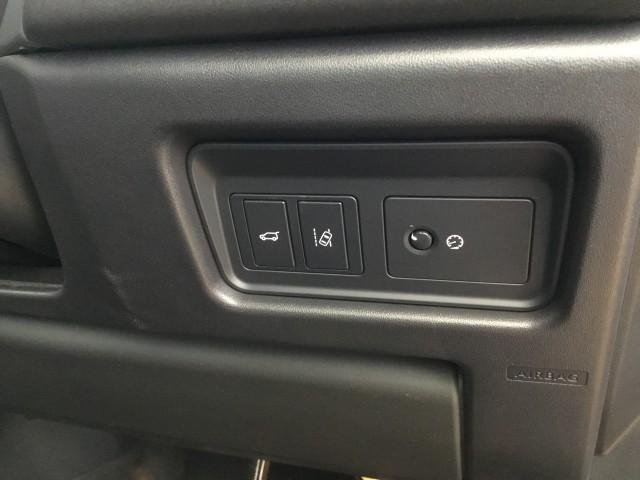 
								LAND ROVER DISCOVERY full									