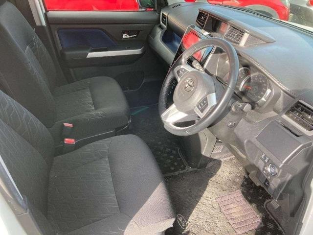 
								TOYOTA ROOMY full									