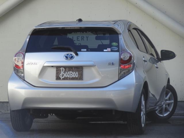
								TOYOTA AQUA full									
