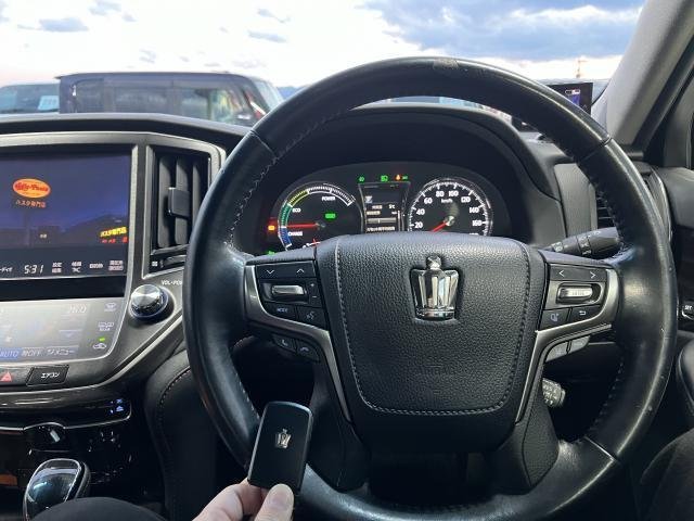
								TOYOTA CROWN full									