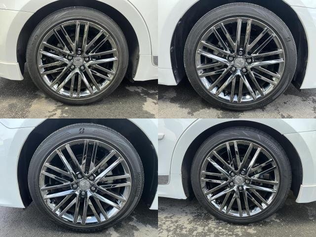 
								TOYOTA CROWN full									