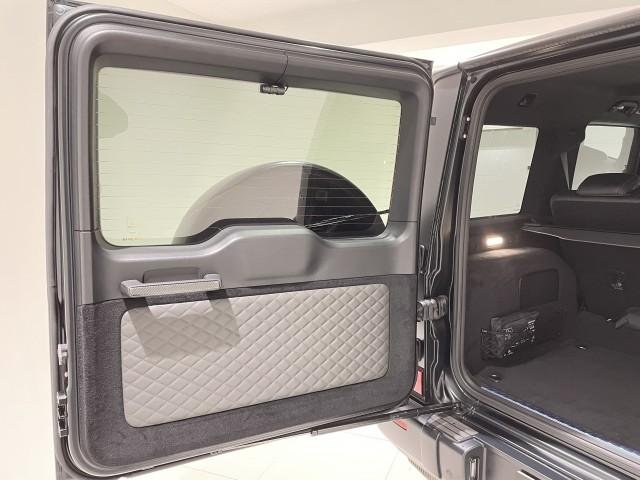 
								MERCEDES-BENZ (SUV) full									
