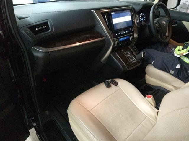 
								TOYOTA ALPHARD full									