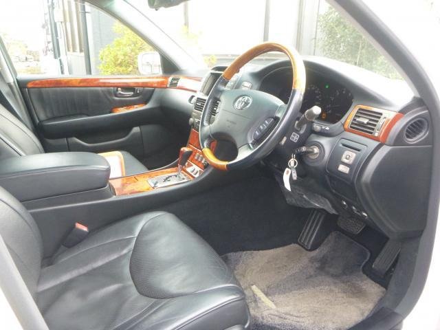 
								TOYOTA CELSIOR full									