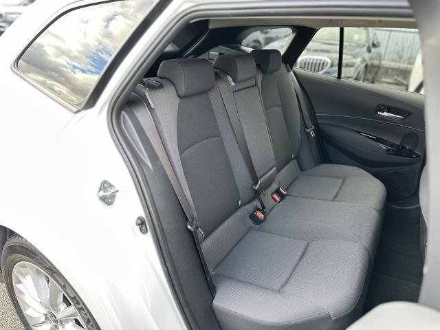 
								TOYOTA COROLLA TOURING full									