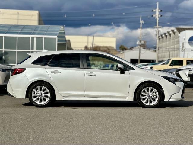 
								TOYOTA COROLLA TOURING full									