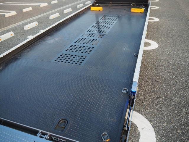 
								ISUZU ELF TRUCK full									
