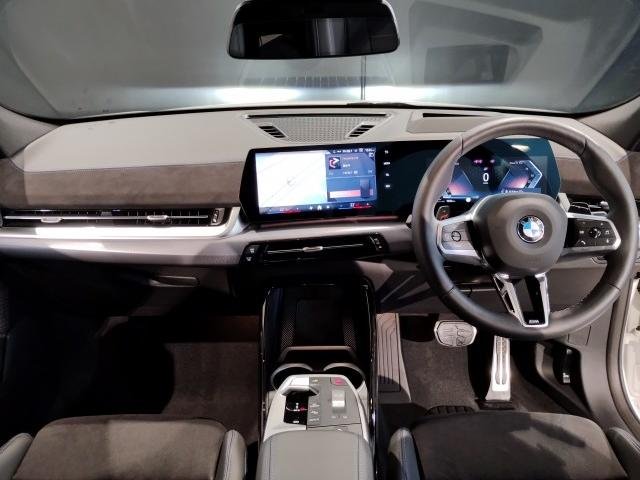 
								BMW X2 full									