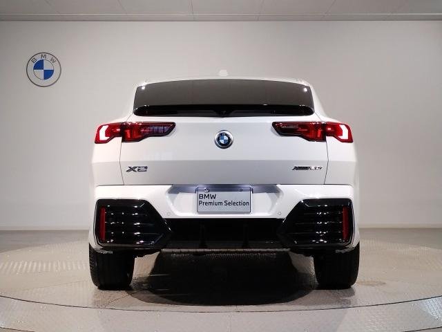 
								BMW X2 full									