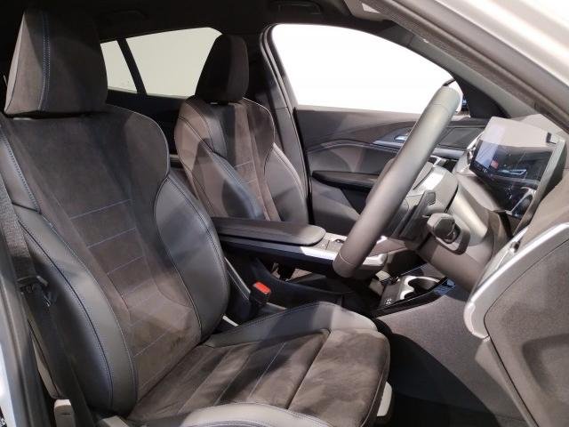 
								BMW X2 full									