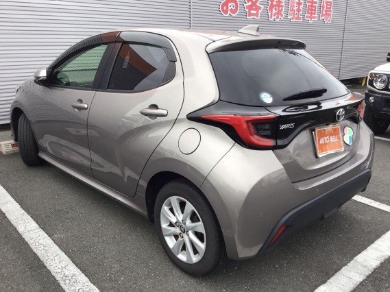 
								TOYOTA YARIS full									