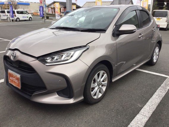 
								TOYOTA YARIS full									