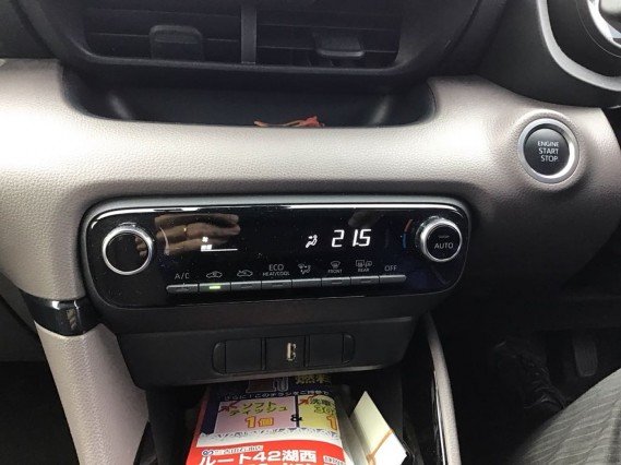 
								TOYOTA YARIS full									