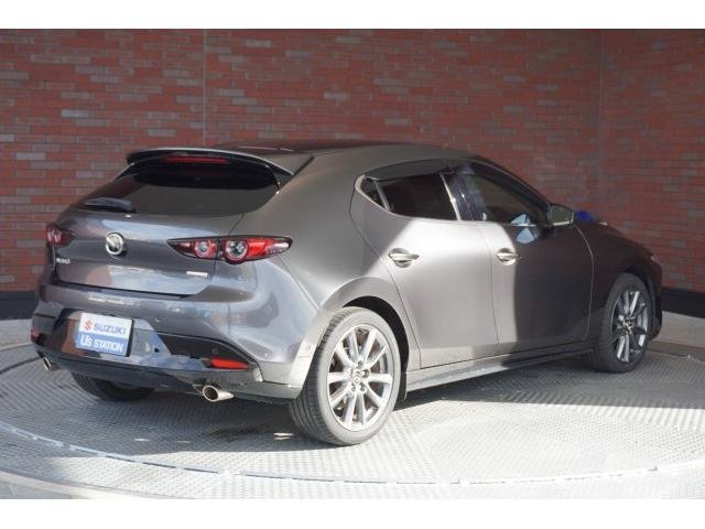 
								MAZDA MAZDA3 FASTBACK full									