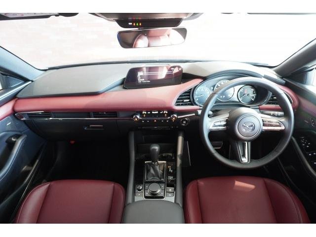
								MAZDA MAZDA3 FASTBACK full									