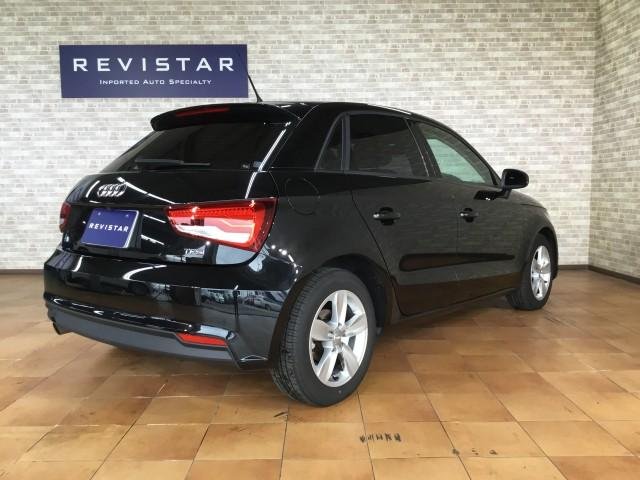 
								AUDI A1 SPORTBACK full									