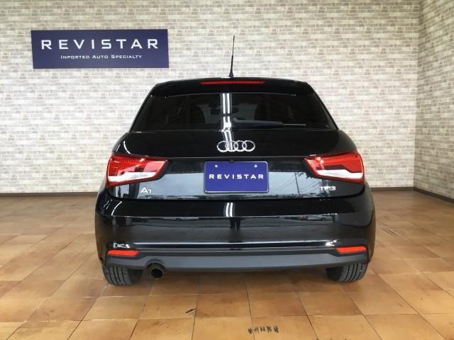 
								AUDI A1 SPORTBACK full									