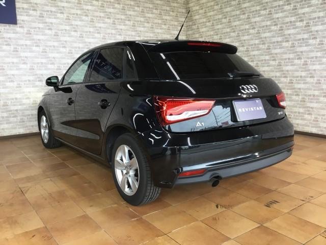 
								AUDI A1 SPORTBACK full									