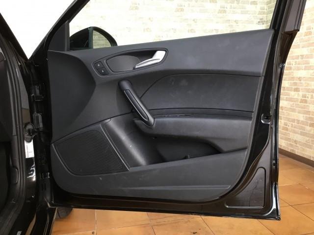 
								AUDI A1 SPORTBACK full									
