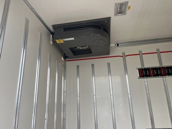 
								ISUZU ELF TRUCK full									