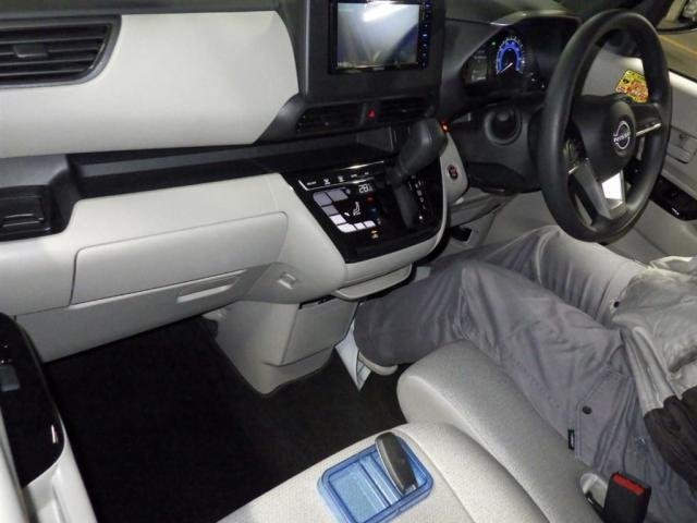 
								NISSAN ROOX full									