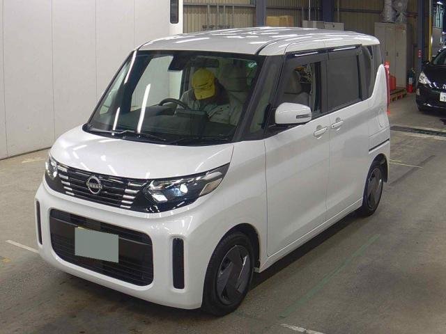 
								NISSAN ROOX full									