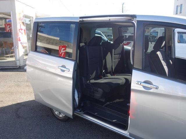 
								NISSAN SERENA full									