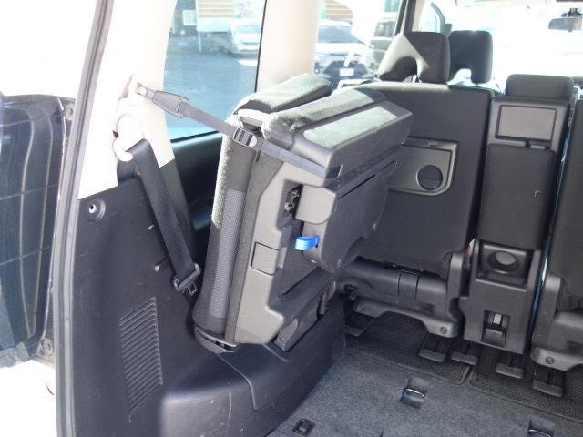 
								NISSAN SERENA full									