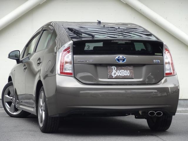 
								TOYOTA PRIUS full									