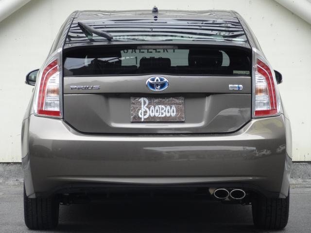 
								TOYOTA PRIUS full									