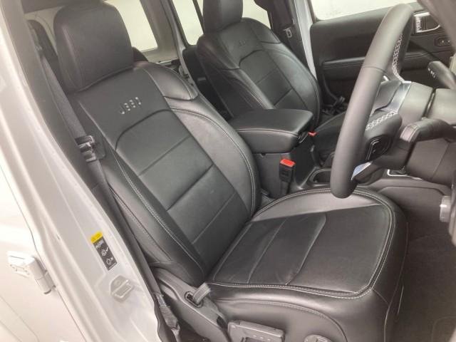 
								TOYOTA JEEP WRANGLER full									