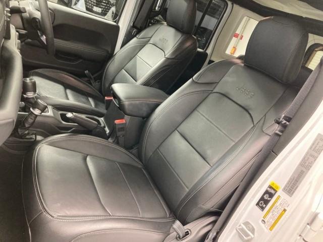 
								TOYOTA JEEP WRANGLER full									