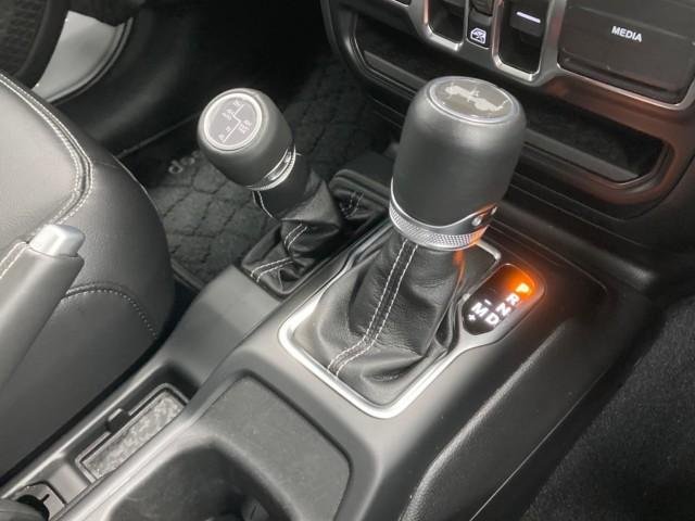 
								TOYOTA JEEP WRANGLER full									
