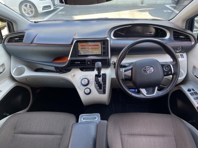 
								TOYOTA SIENTA full									